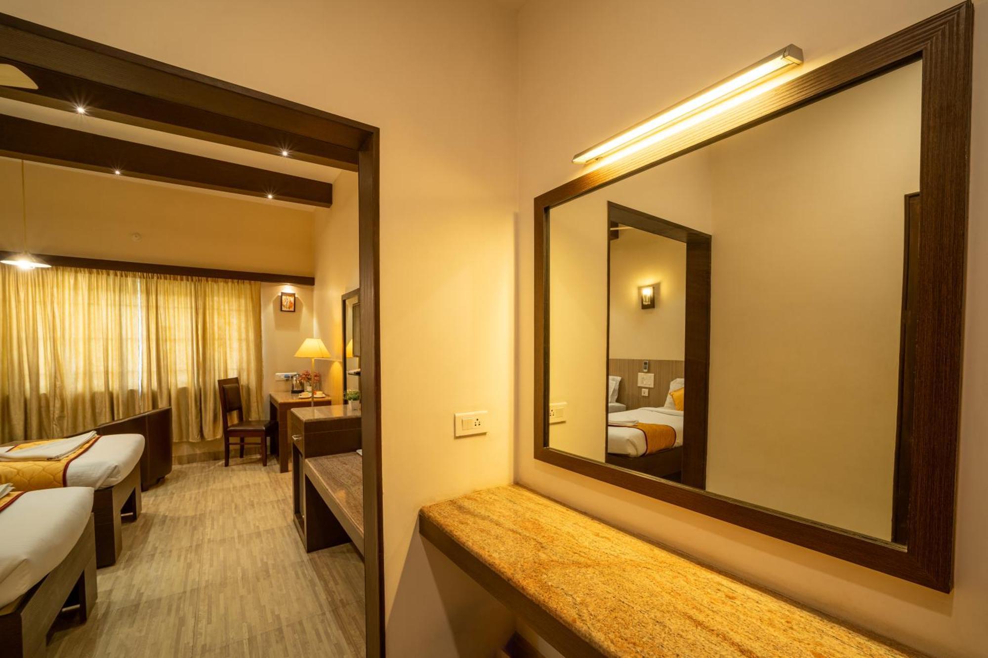 Hotel Yagappa Residency à Thanjavur Extérieur photo