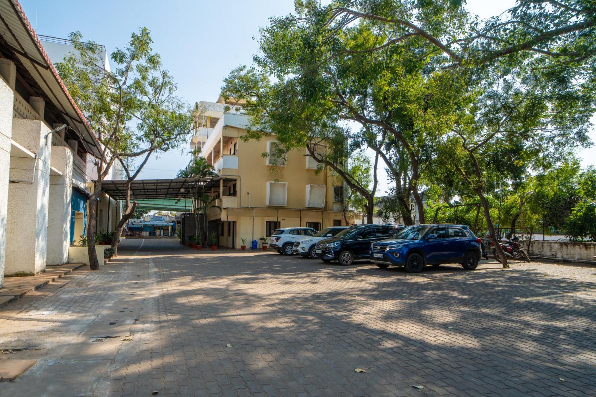 Hotel Yagappa Residency à Thanjavur Extérieur photo
