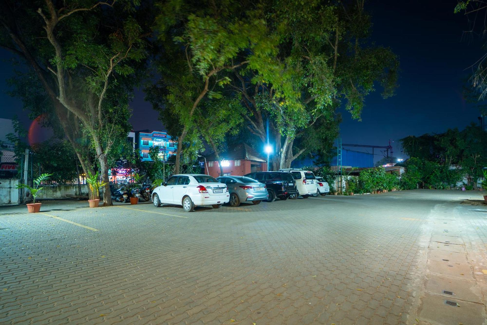 Hotel Yagappa Residency à Thanjavur Extérieur photo